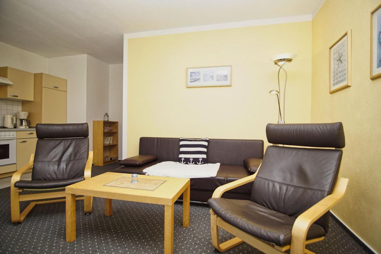 Nah Am Meer, Ruhige Lage, Gratis Nutzung Vom Ahoi Erlebnisbad Und Sauna In Sellin - Haus Inselblick Fewo 01 괴렌 외부 사진