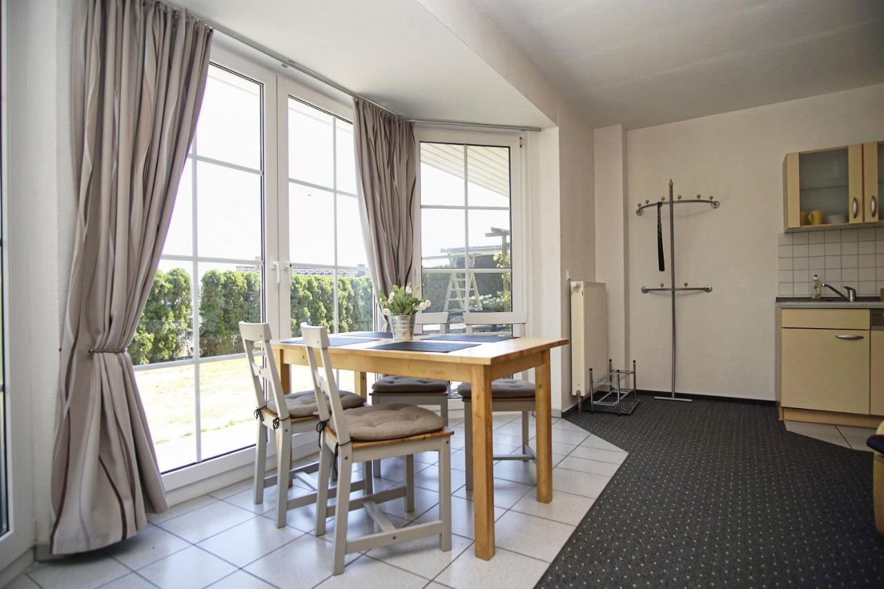 Nah Am Meer, Ruhige Lage, Gratis Nutzung Vom Ahoi Erlebnisbad Und Sauna In Sellin - Haus Inselblick Fewo 01 괴렌 외부 사진
