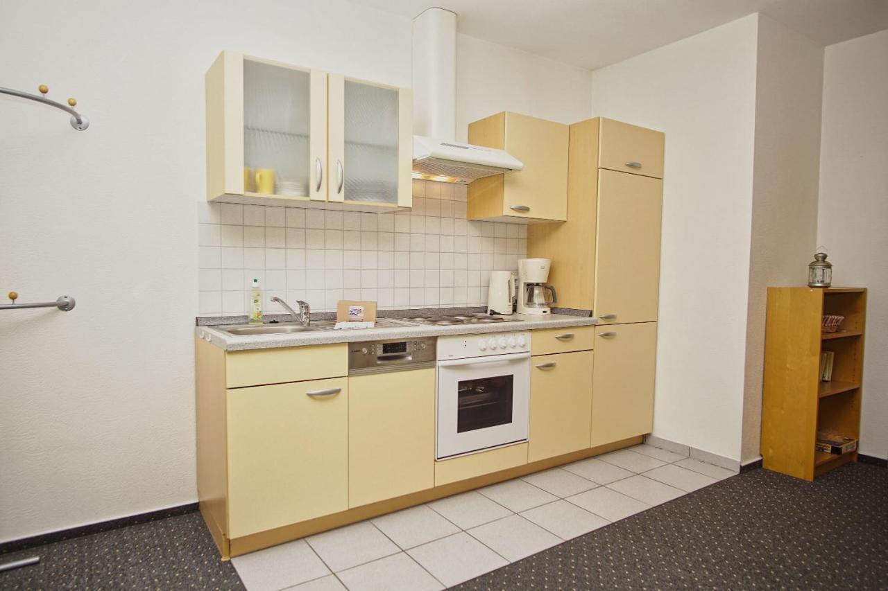 Nah Am Meer, Ruhige Lage, Gratis Nutzung Vom Ahoi Erlebnisbad Und Sauna In Sellin - Haus Inselblick Fewo 01 괴렌 외부 사진