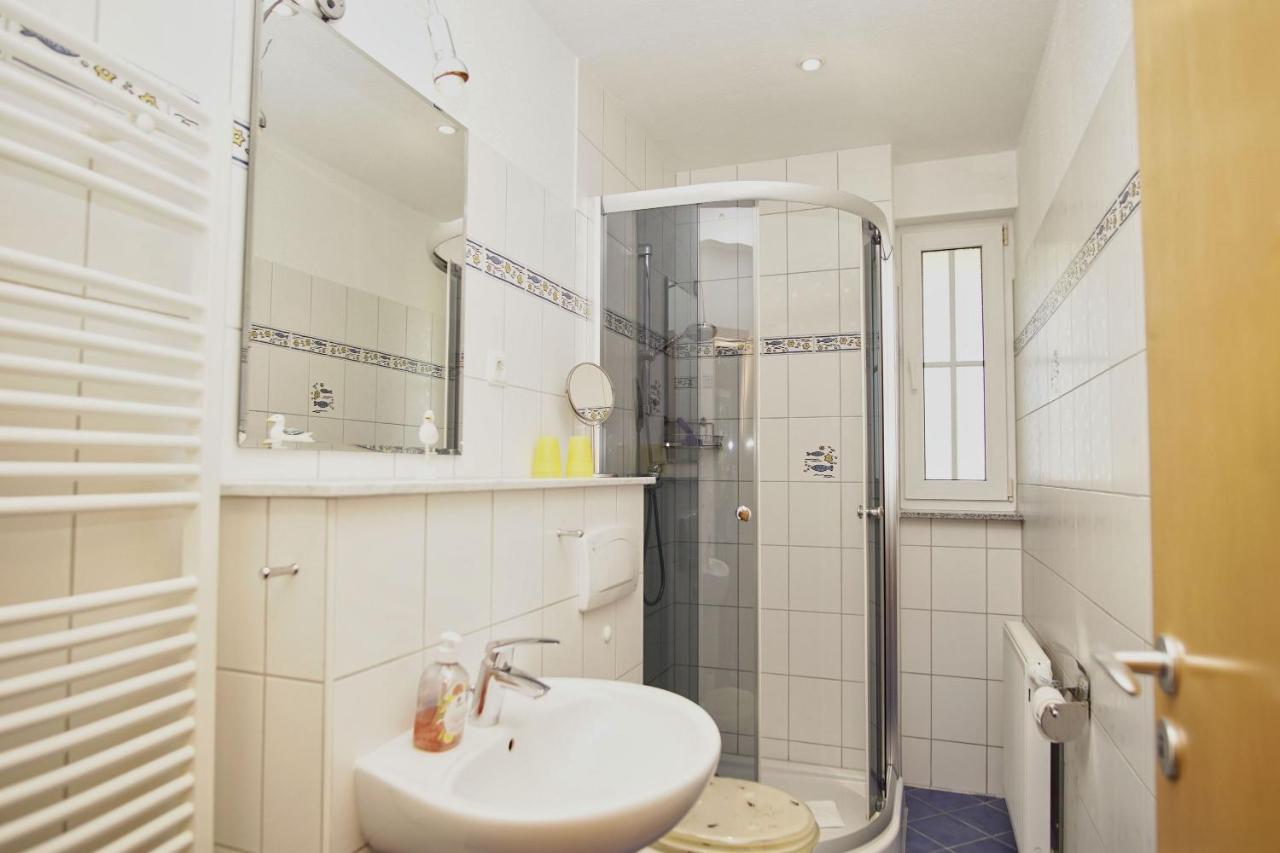 Nah Am Meer, Ruhige Lage, Gratis Nutzung Vom Ahoi Erlebnisbad Und Sauna In Sellin - Haus Inselblick Fewo 01 괴렌 외부 사진