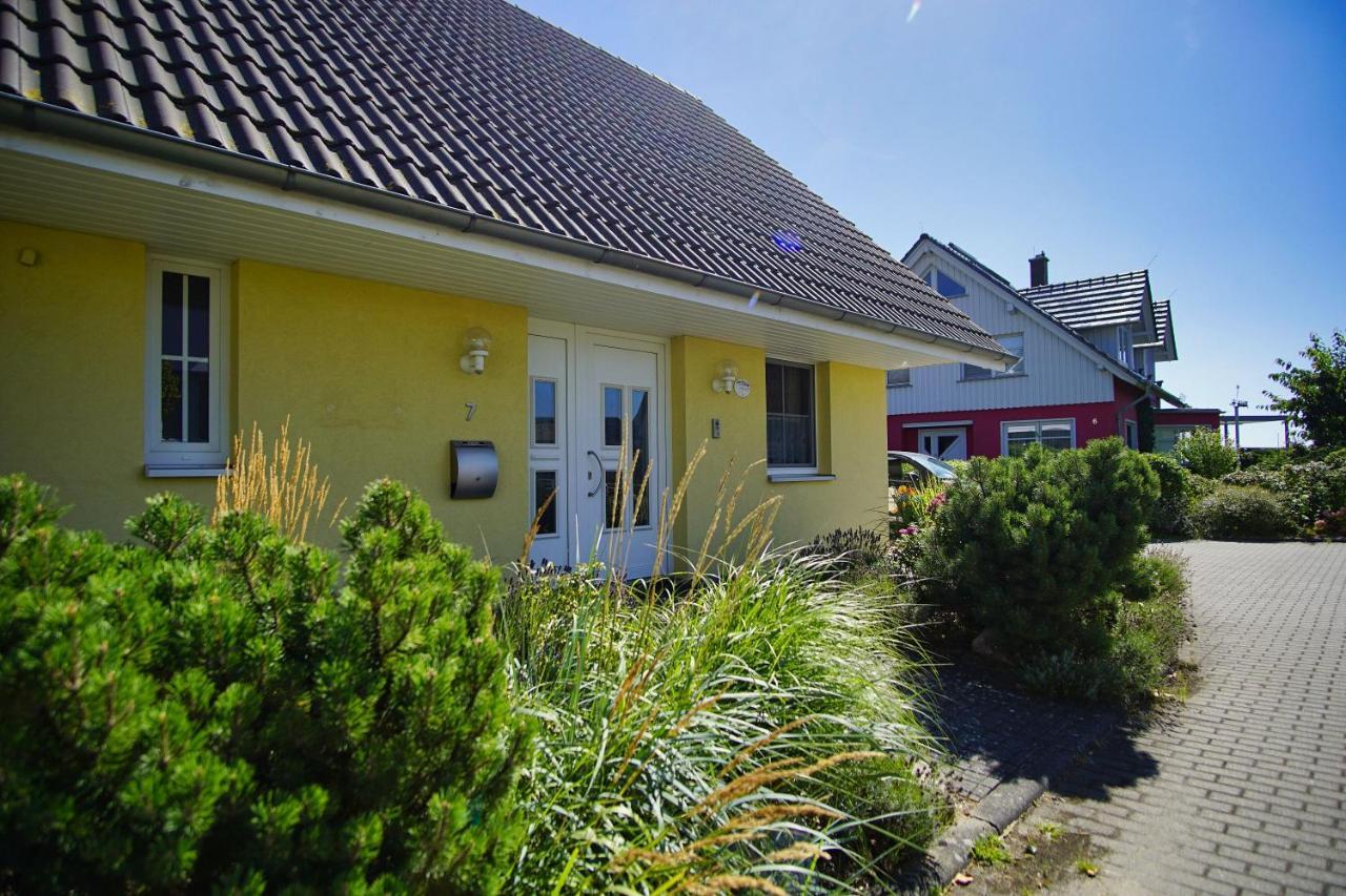 Nah Am Meer, Ruhige Lage, Gratis Nutzung Vom Ahoi Erlebnisbad Und Sauna In Sellin - Haus Inselblick Fewo 01 괴렌 외부 사진